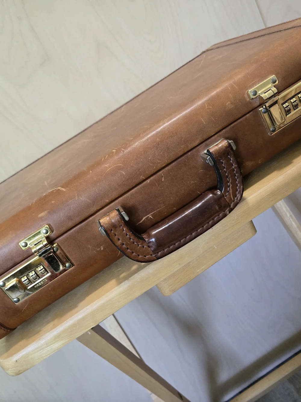 Renwick Classic Brown Leather Briefcase